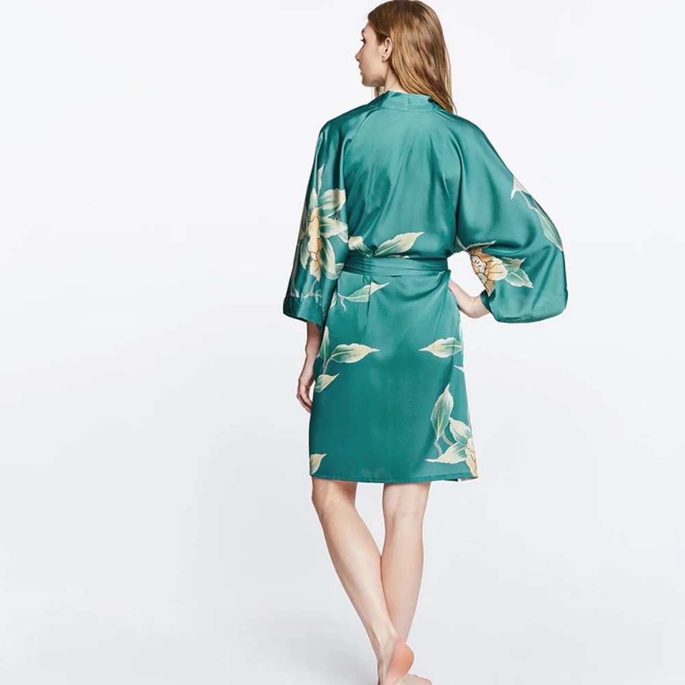 Green Floral Kimono Robe with Sash - Picture 2 of 12